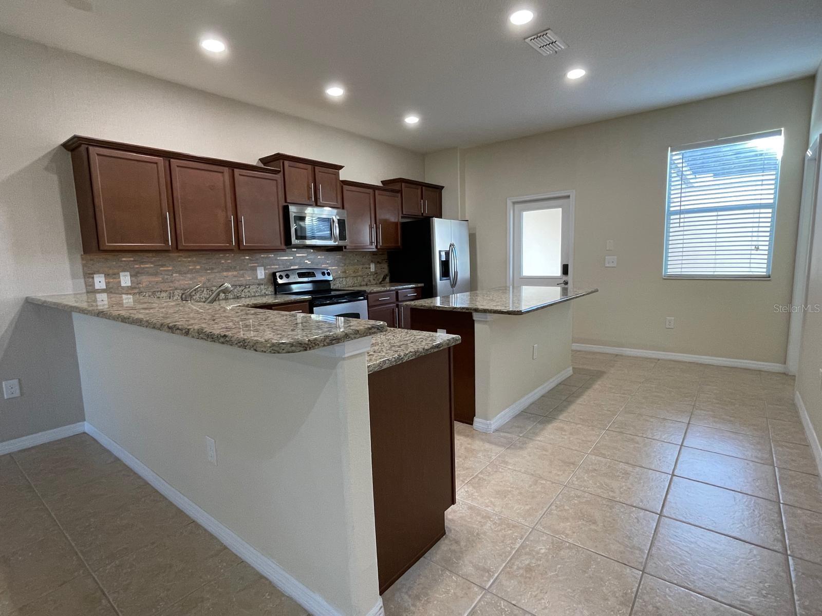 Image 5 of 24 For 9008 Savannah Magnolia Lane