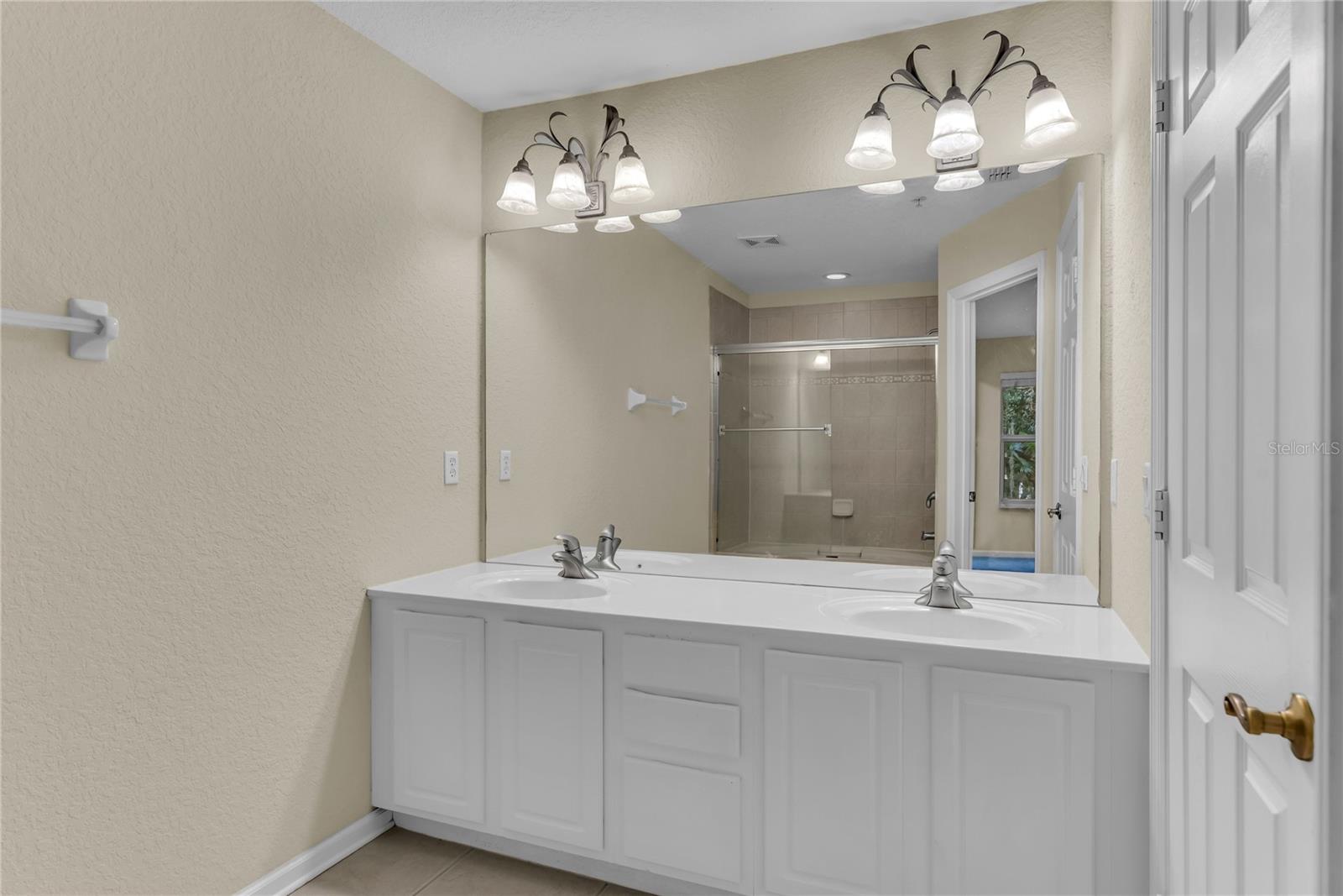 Image 21 of 32 For 3336 Shallot Drive 107