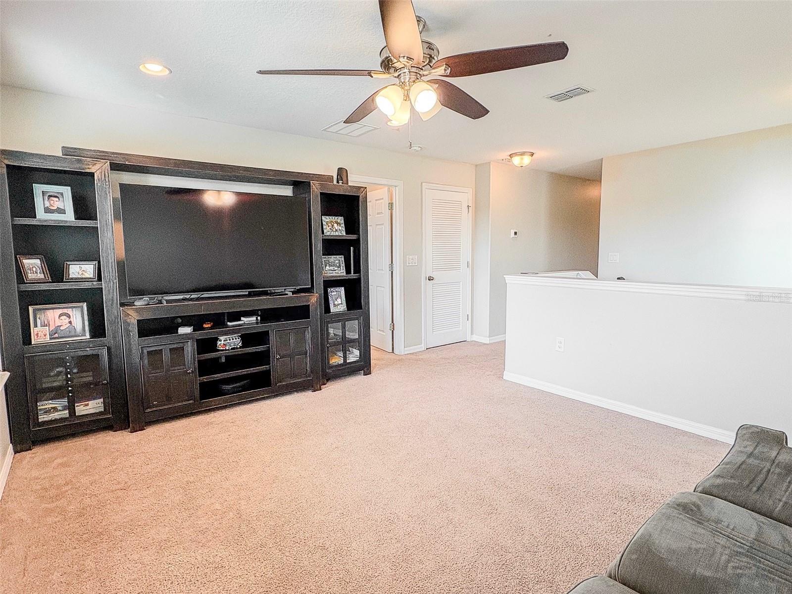 Image 26 of 51 For 8607 Randal Park Boulevard