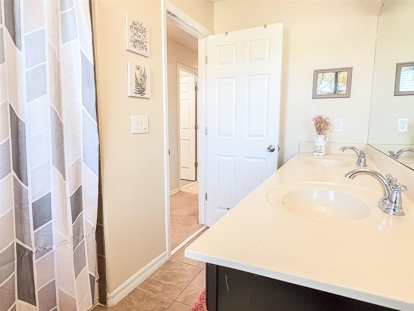 Image 40 of 51 For 8607 Randal Park Boulevard