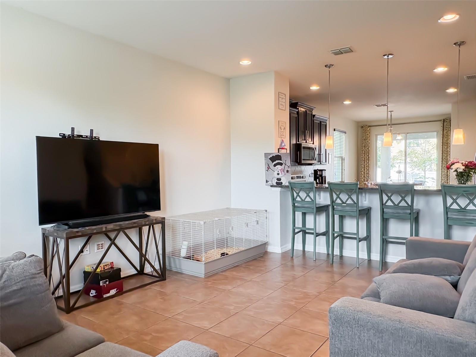 Image 5 of 51 For 8607 Randal Park Boulevard