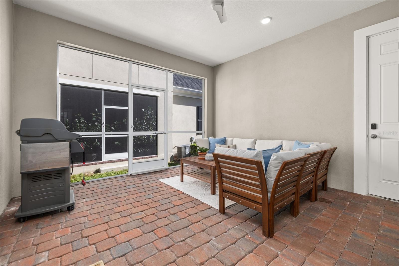 Image 14 of 51 For 1849 Island Village Way