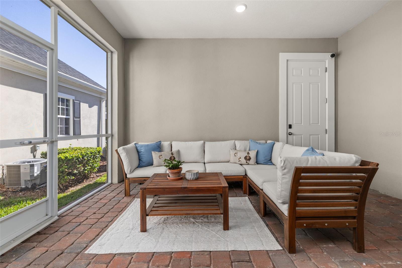 Image 16 of 51 For 1849 Island Village Way