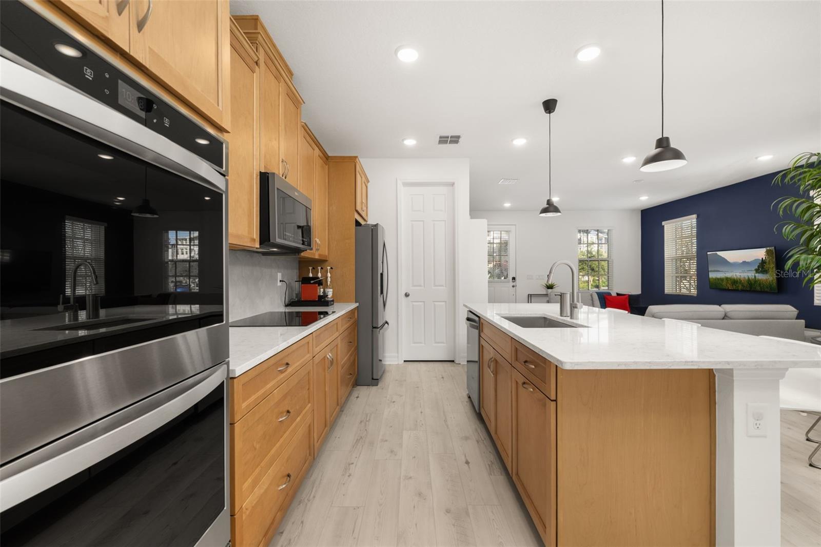 Image 21 of 51 For 1849 Island Village Way