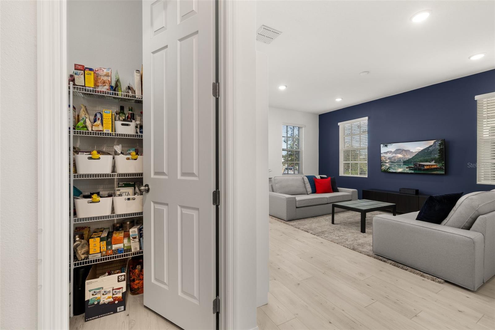 Image 22 of 51 For 1849 Island Village Way