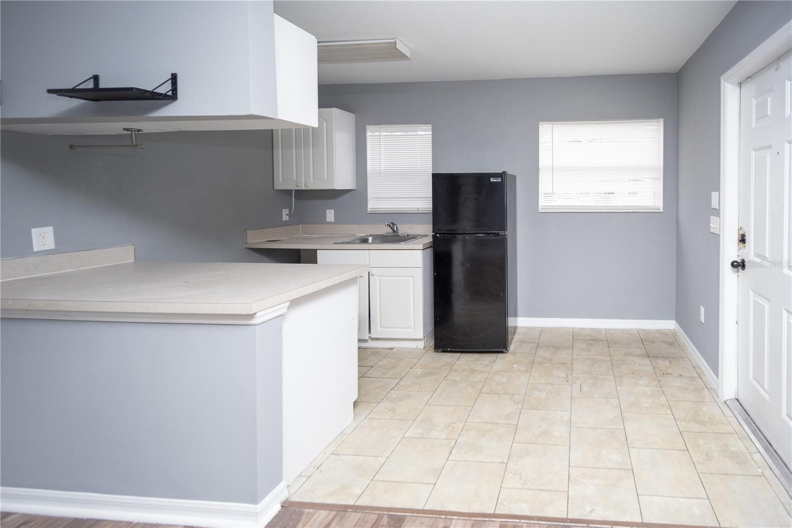 Image 3 of 15 For 669 Caribbean Drive B