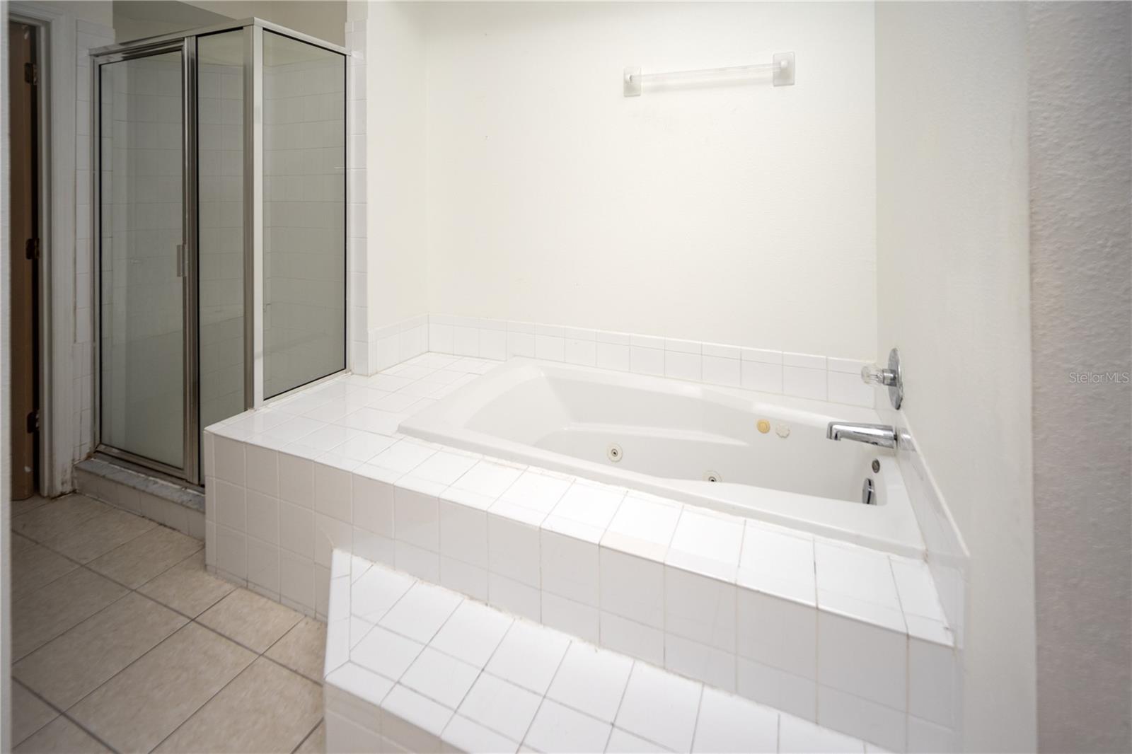 Image 9 of 21 For 811 Orchid Drive A