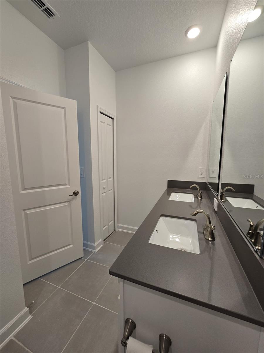 Image 16 of 31 For 1904 Flourish Avenue