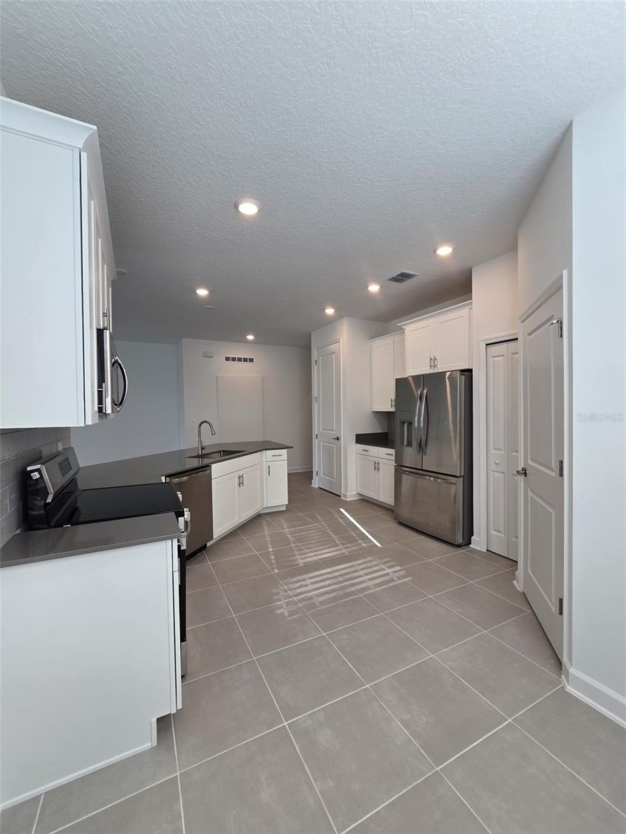 Image 9 of 31 For 1904 Flourish Avenue