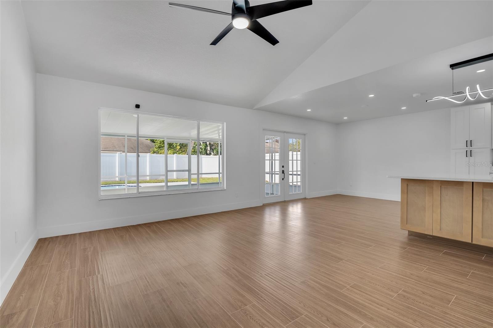 Image 11 of 41 For 11420 Taurus Court