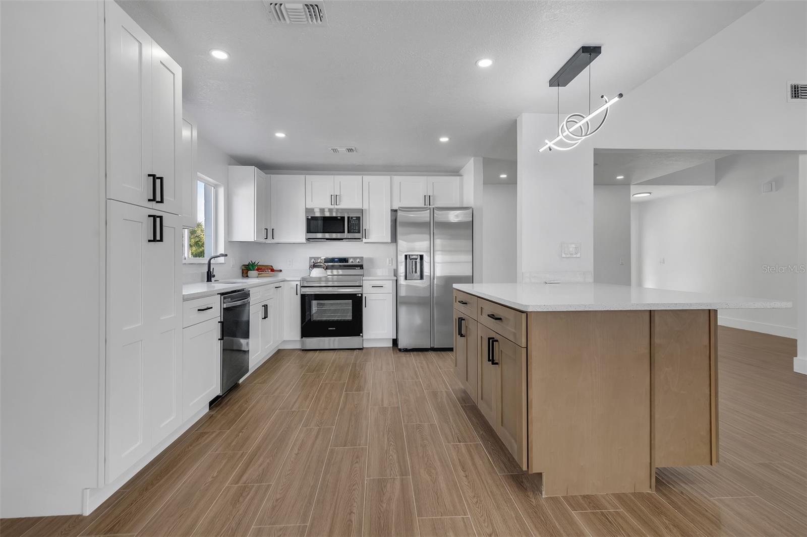 Image 14 of 41 For 11420 Taurus Court