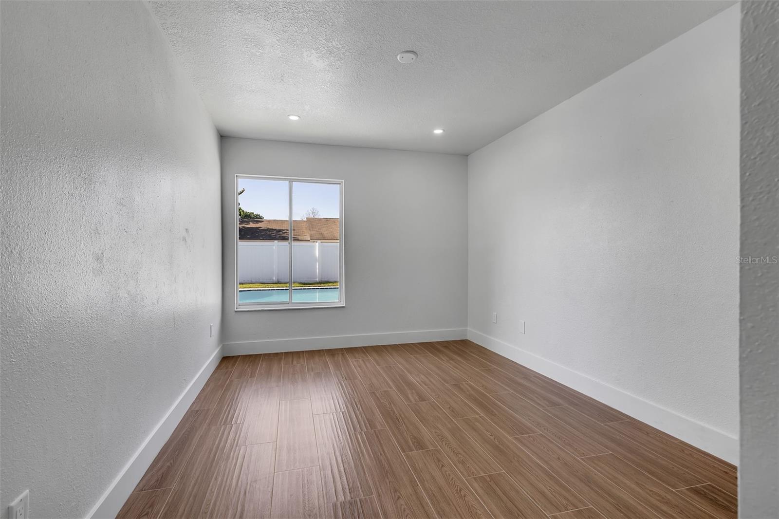 Image 19 of 41 For 11420 Taurus Court