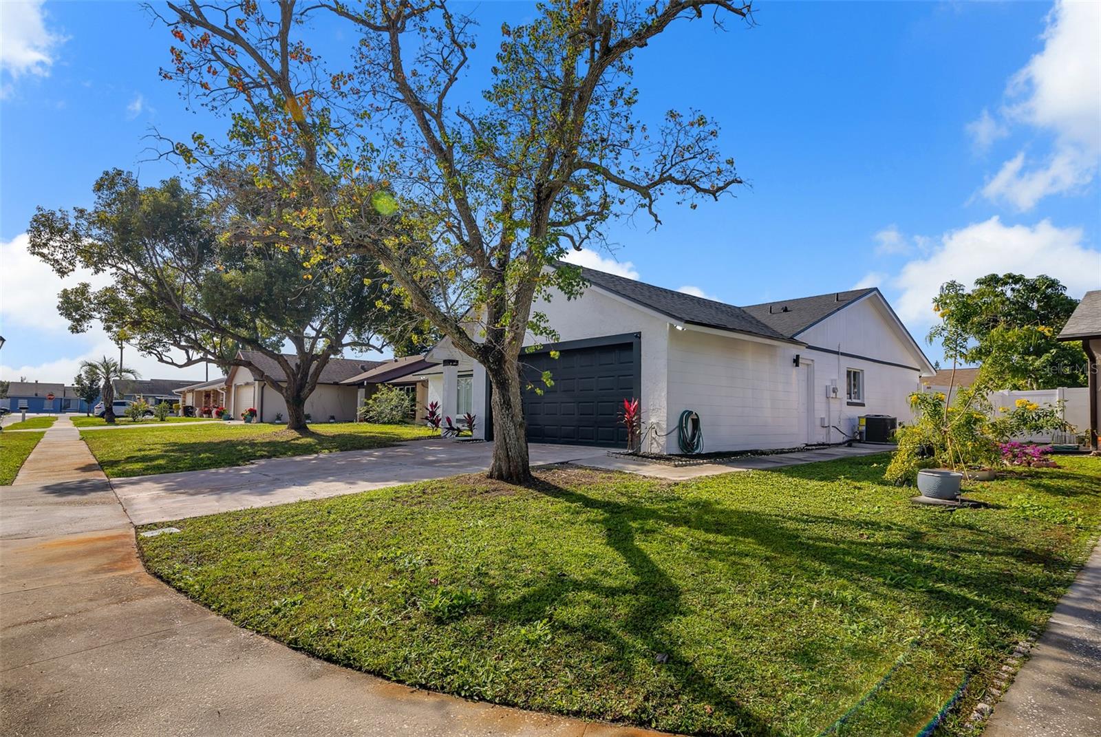 Image 2 of 41 For 11420 Taurus Court