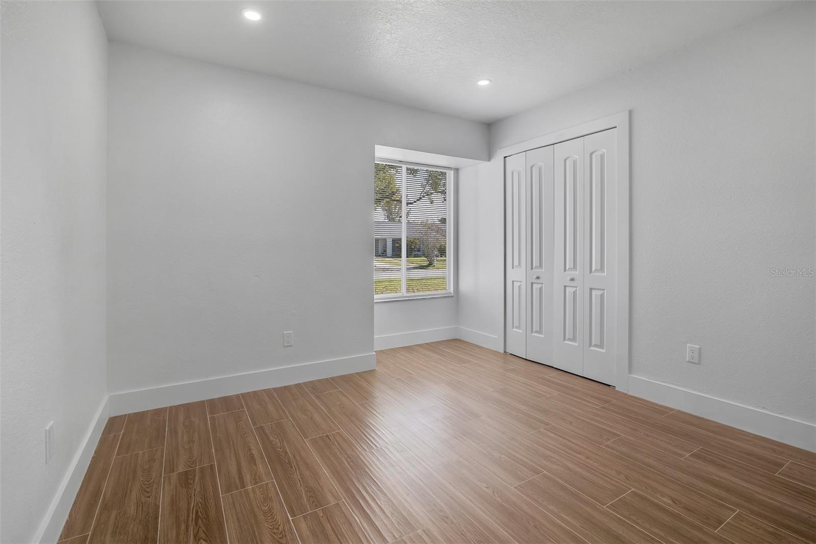 Image 26 of 41 For 11420 Taurus Court