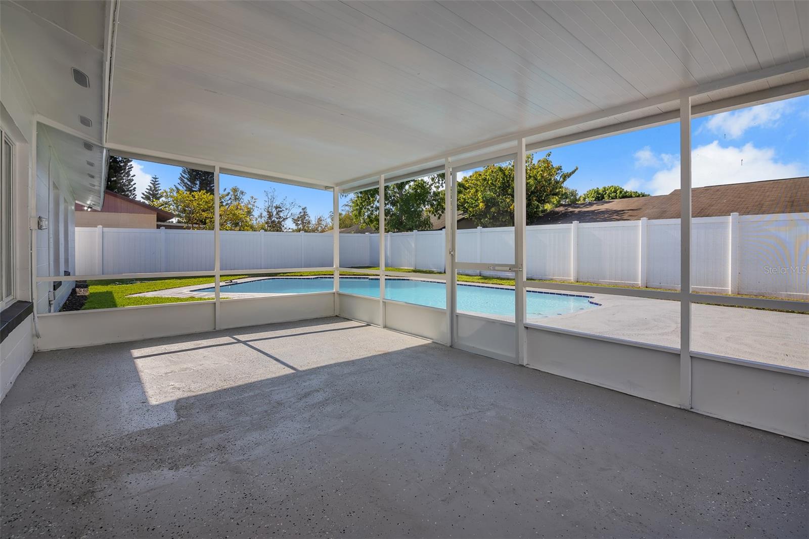 Image 29 of 41 For 11420 Taurus Court