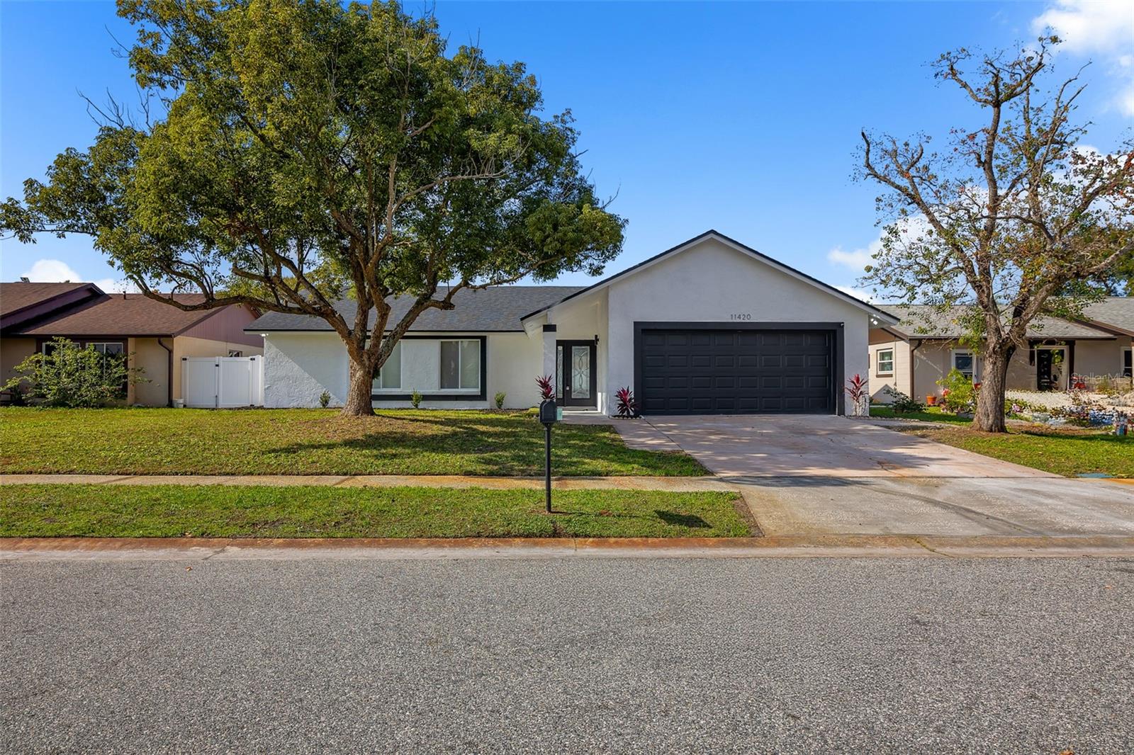 Image 3 of 41 For 11420 Taurus Court