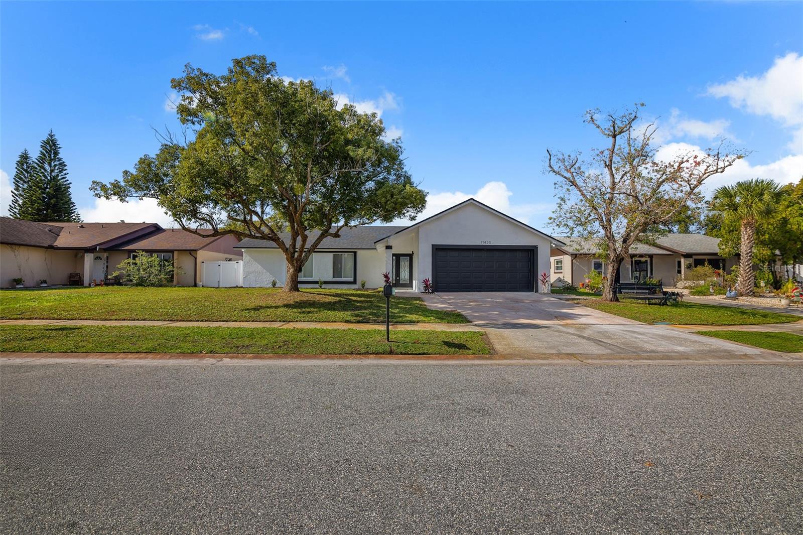 Image 5 of 41 For 11420 Taurus Court