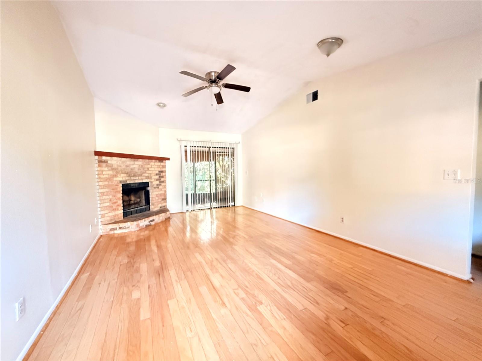 Image 4 of 13 For 1708 Foxhall Circle