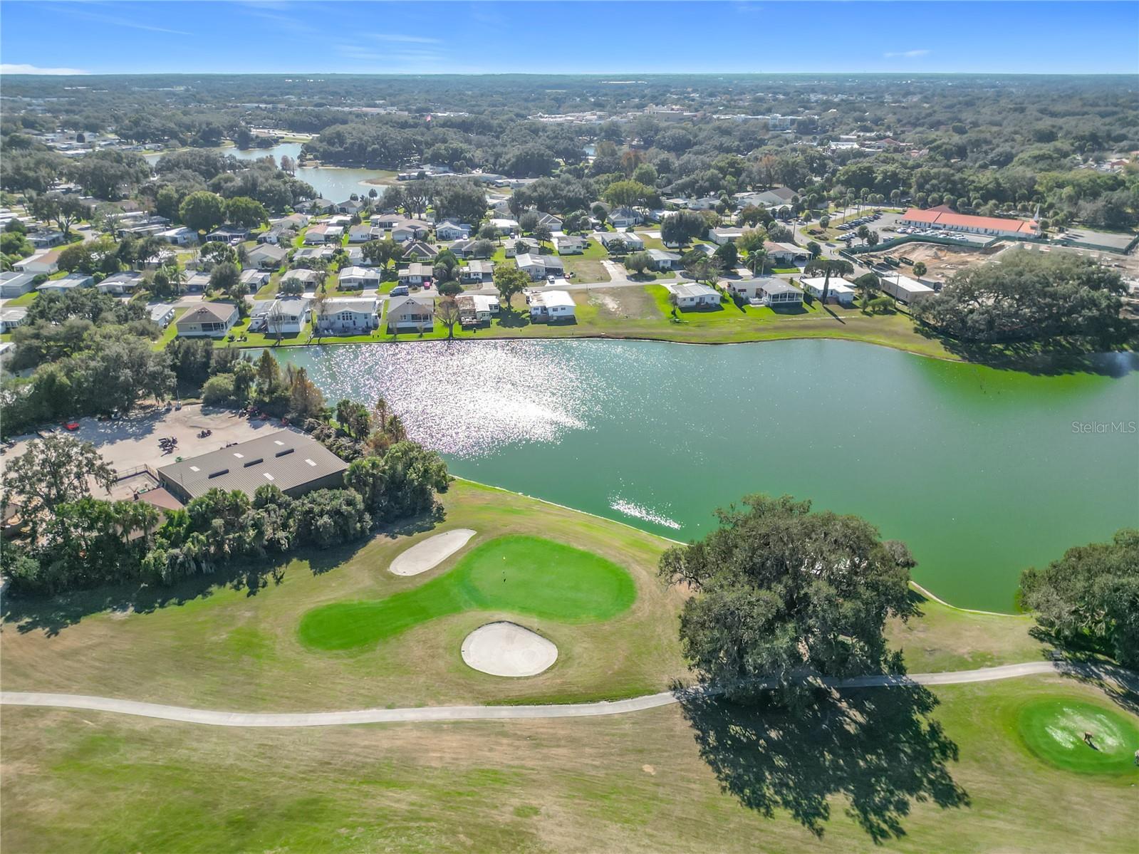 Image 27 of 34 For 805 Camelia Court