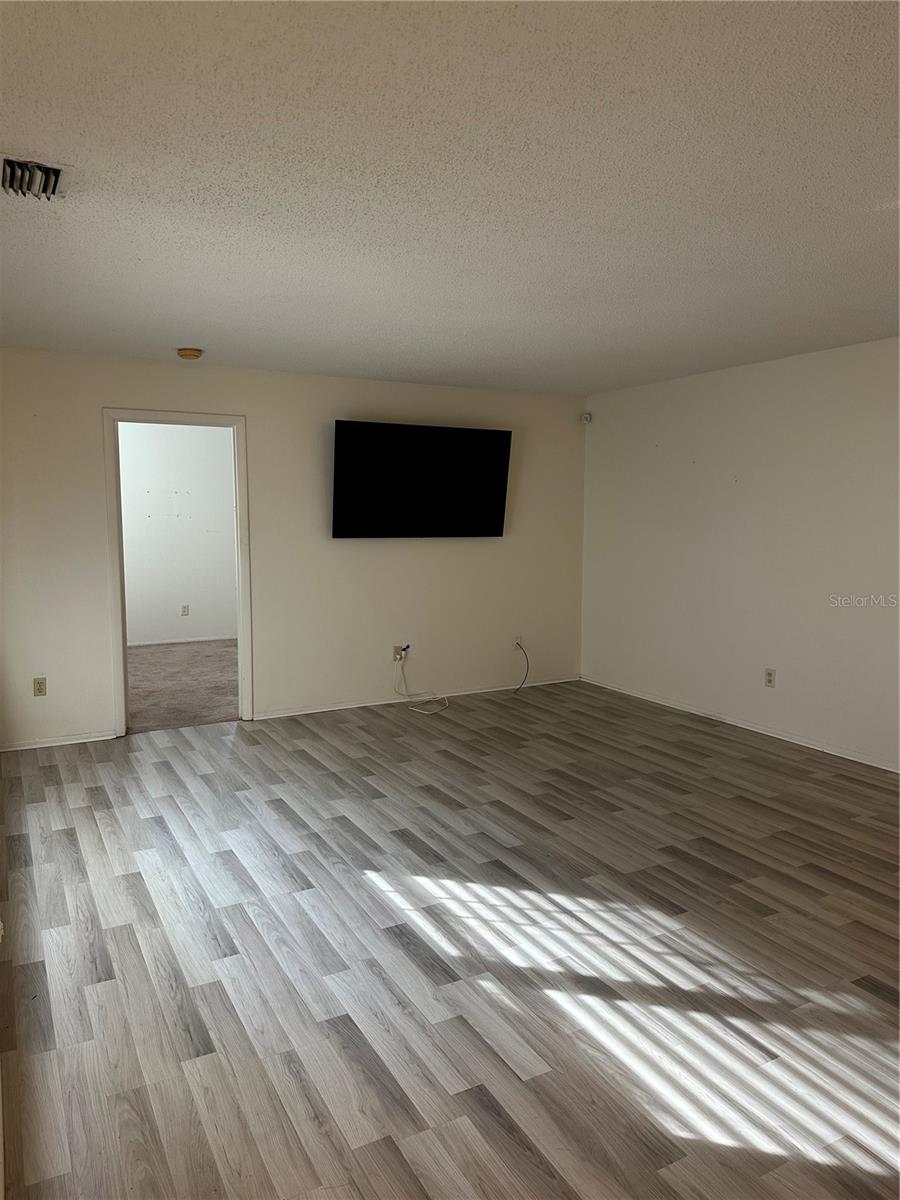 Image 13 of 29 For 22 Windtree Lane 203