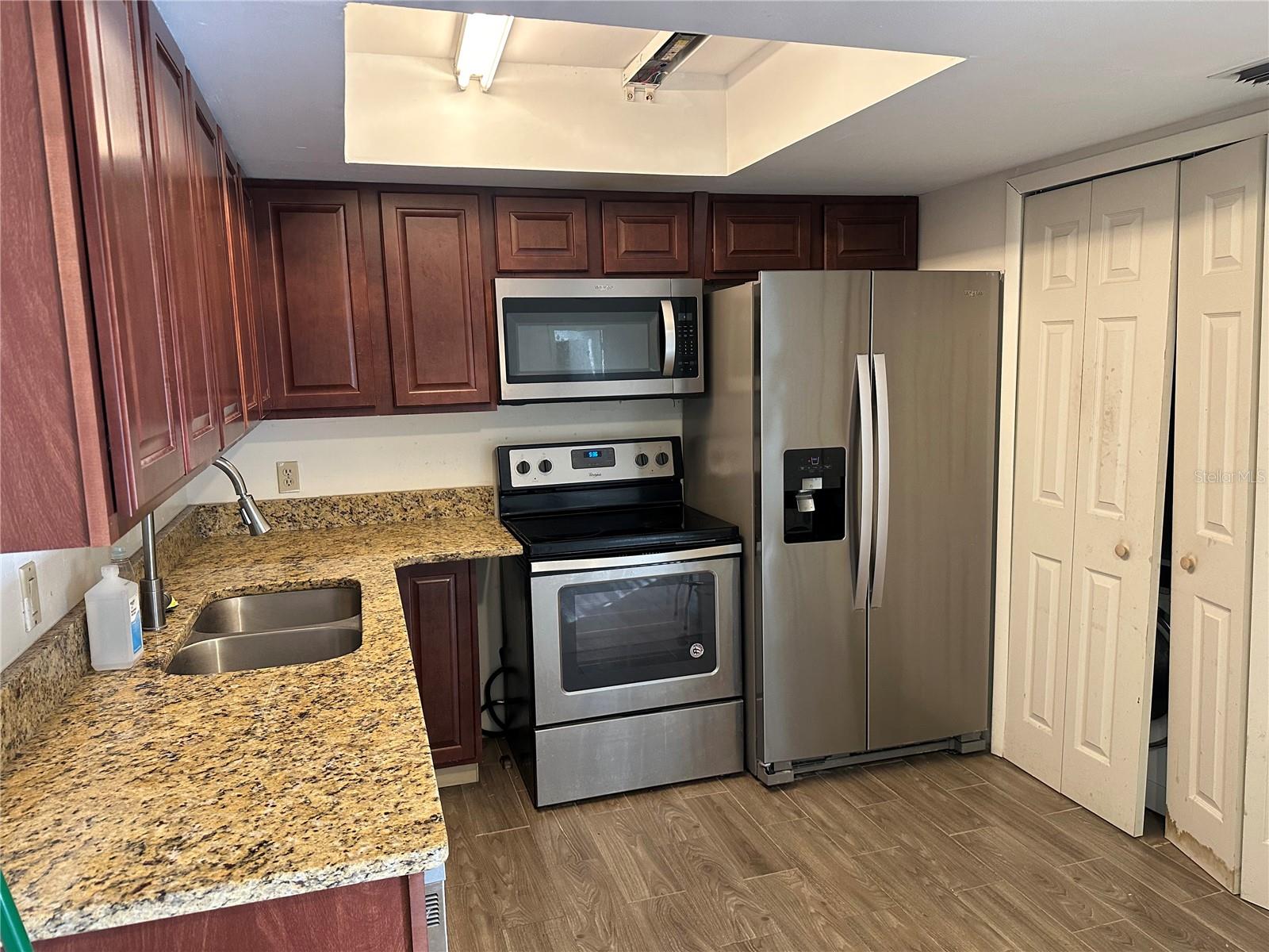 Image 7 of 29 For 22 Windtree Lane 203