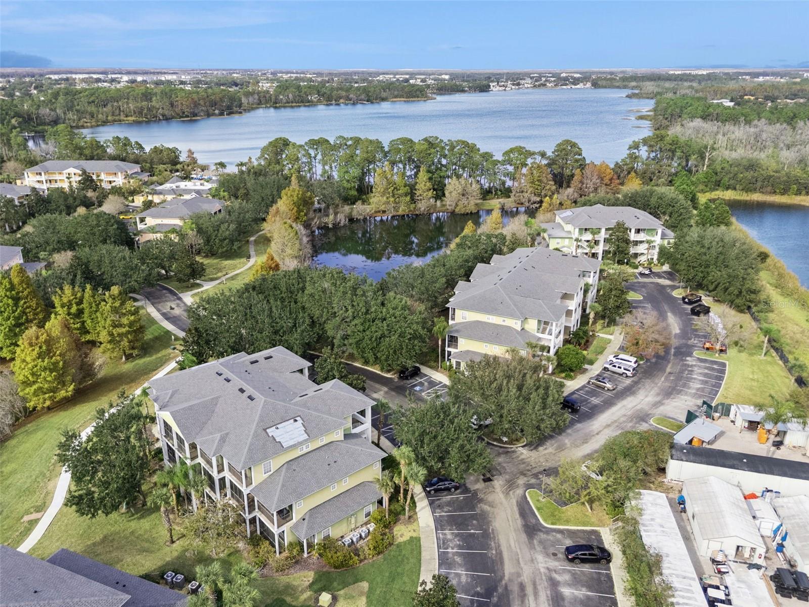 Image 25 of 66 For 1103 Gran Bahama Boulevard