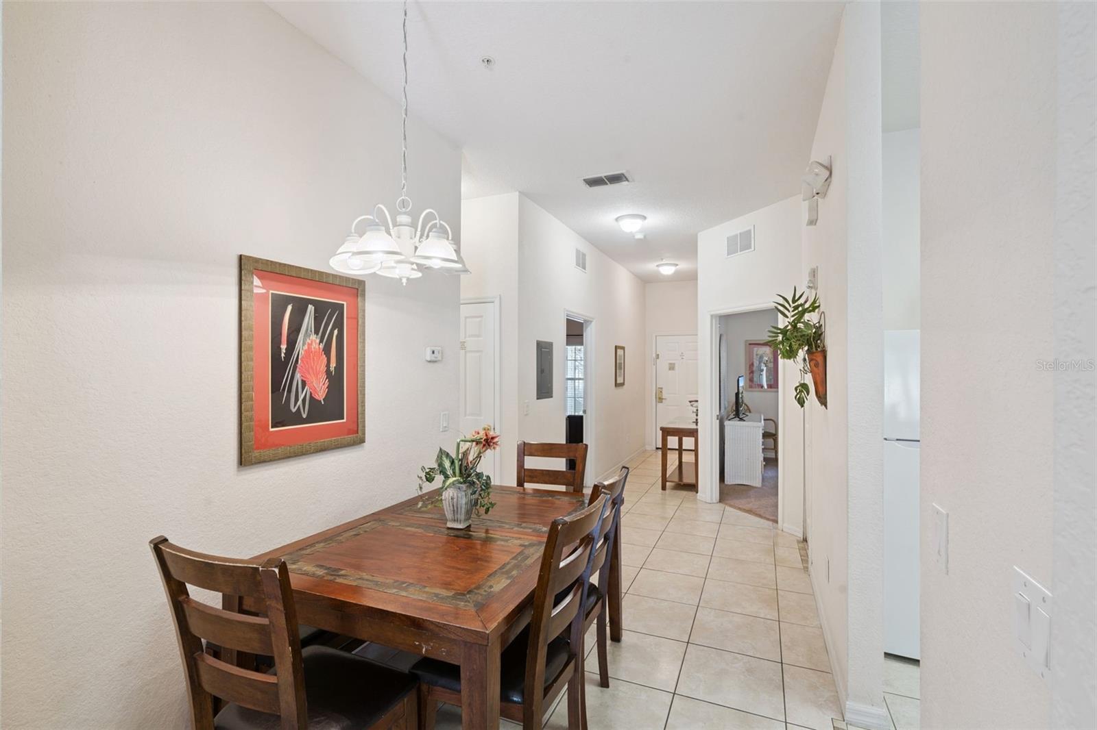 Image 5 of 66 For 1103 Gran Bahama Boulevard