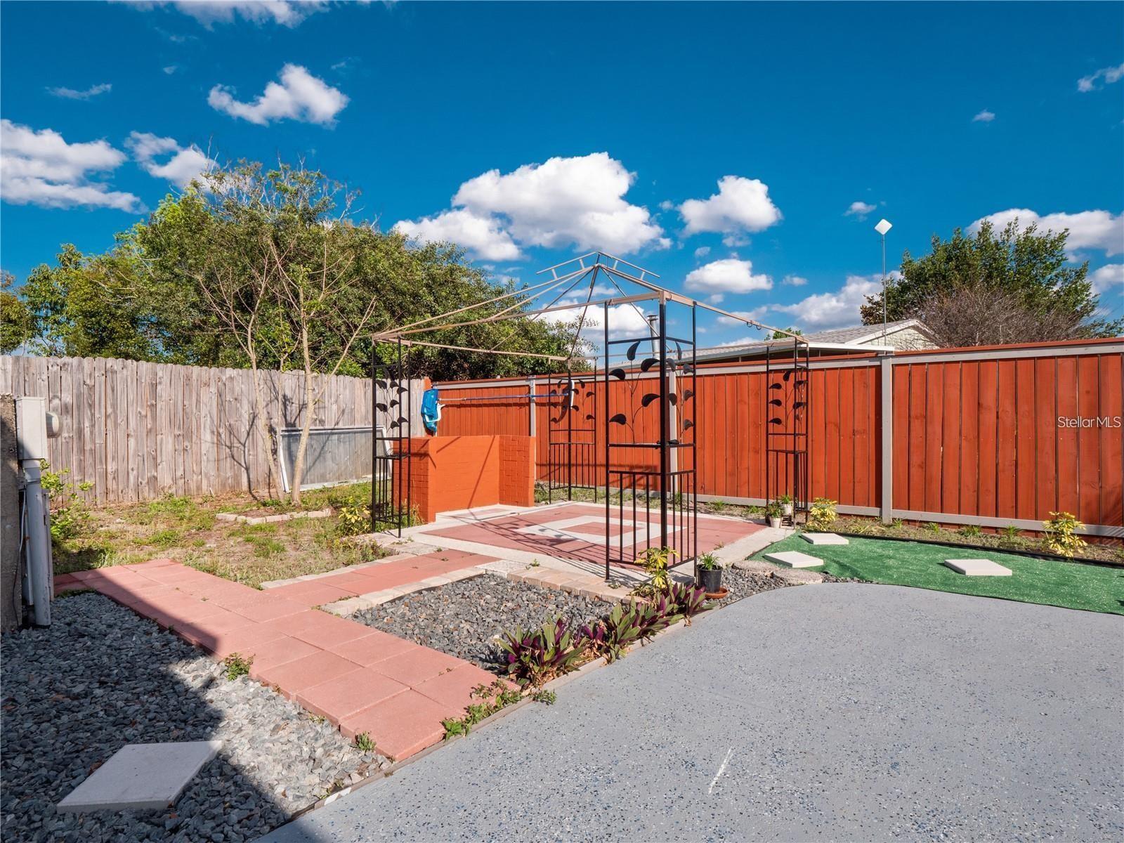 Image 22 of 24 For 6820 Pompeii Road