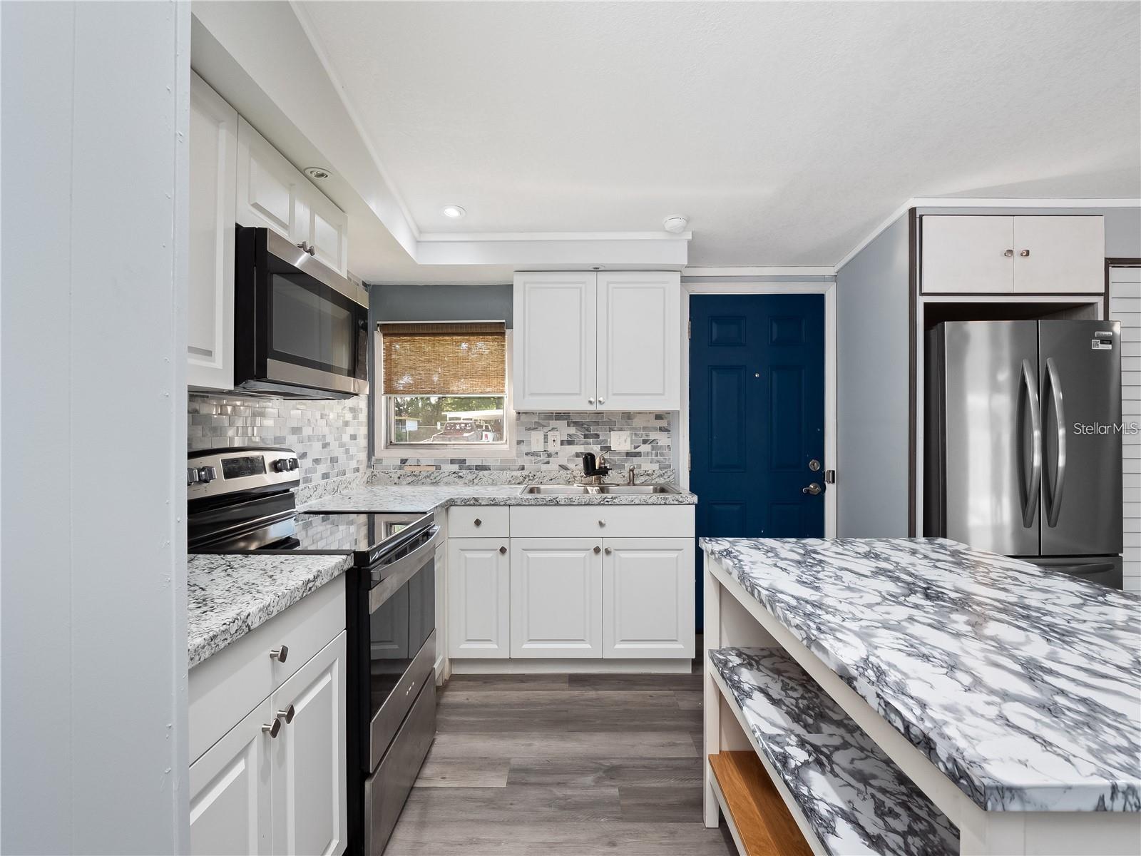 Image 4 of 24 For 6820 Pompeii Road