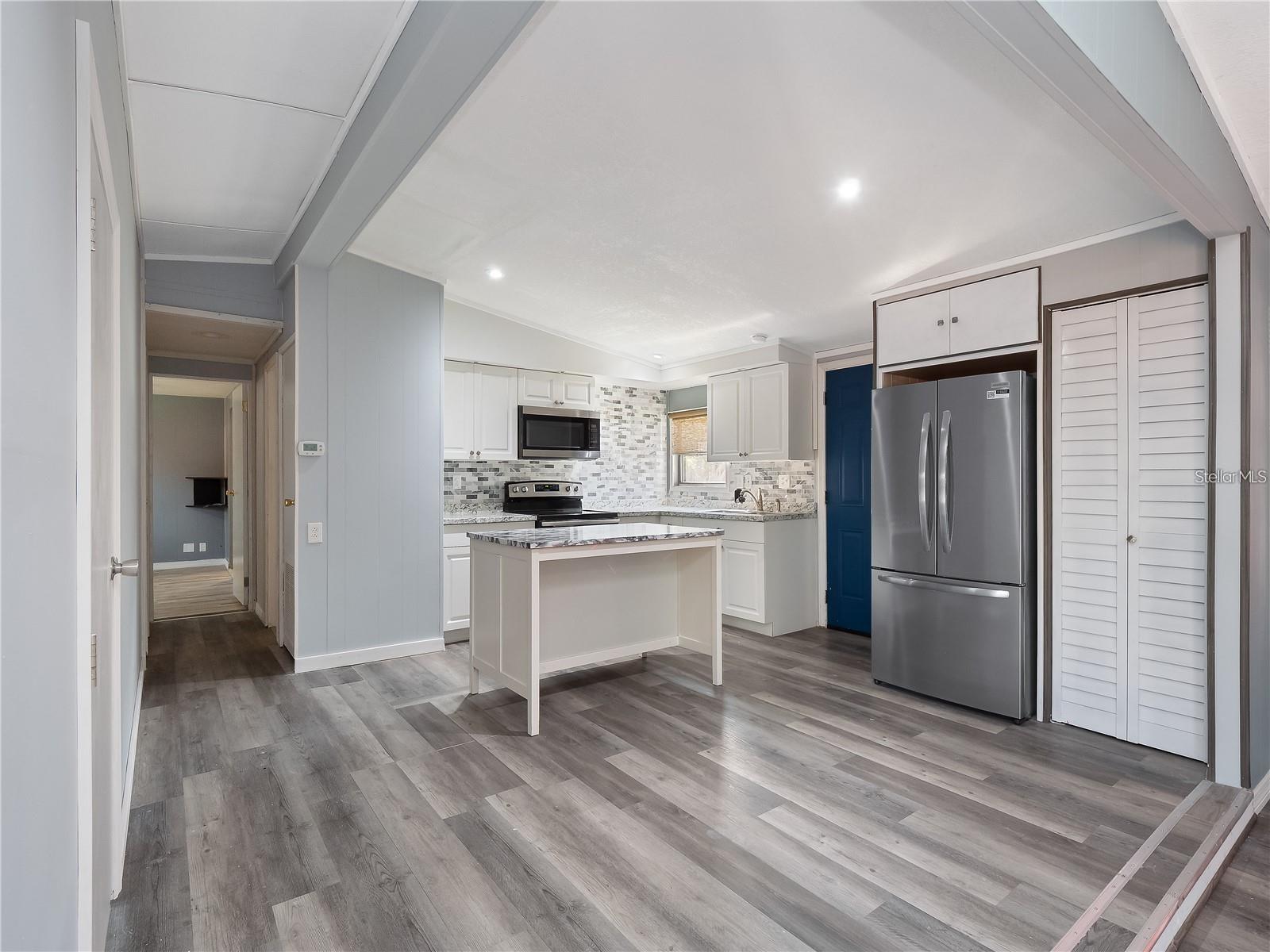 Image 8 of 24 For 6820 Pompeii Road