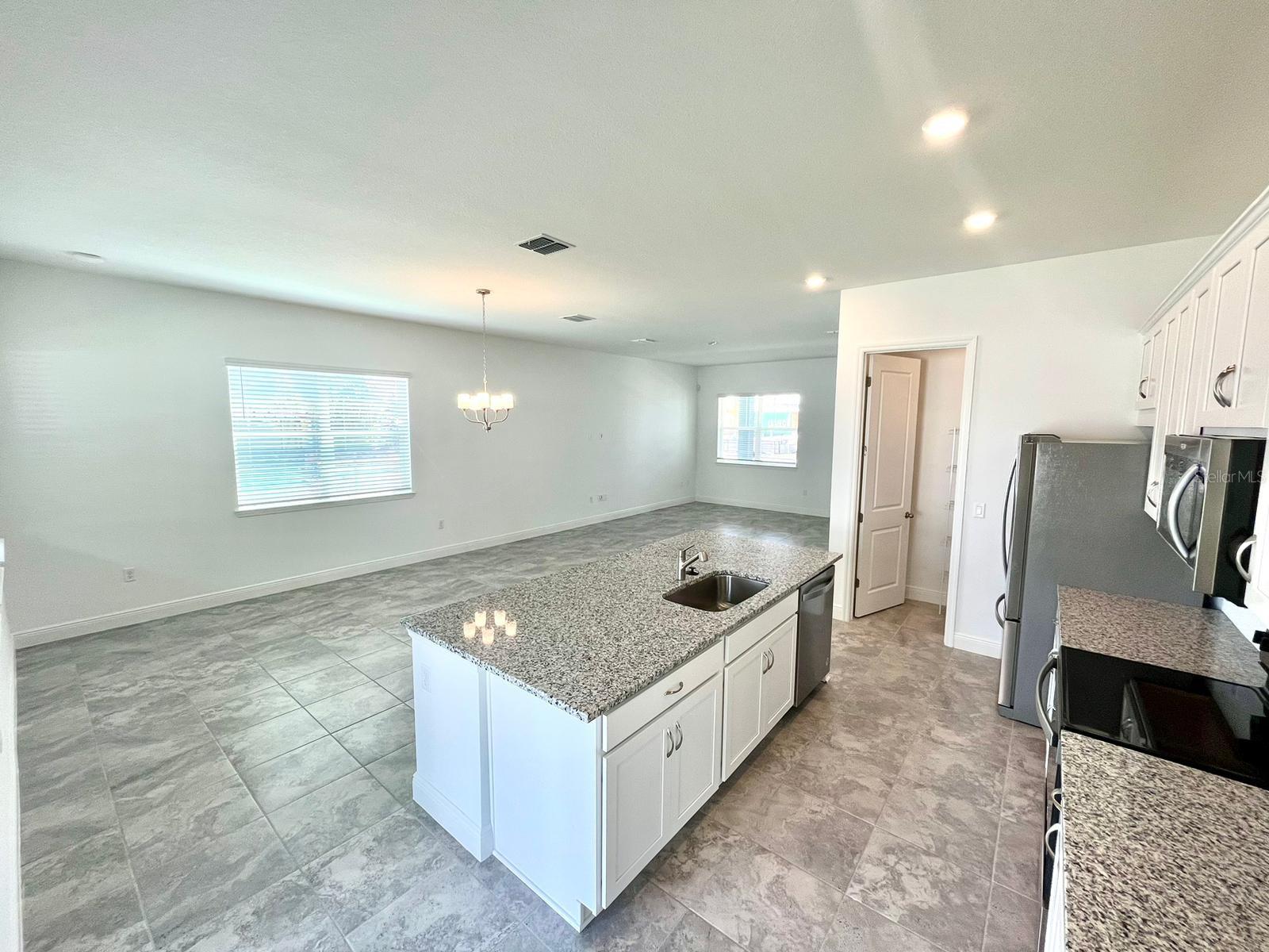 Image 3 of 21 For 3082 Voyager Avenue