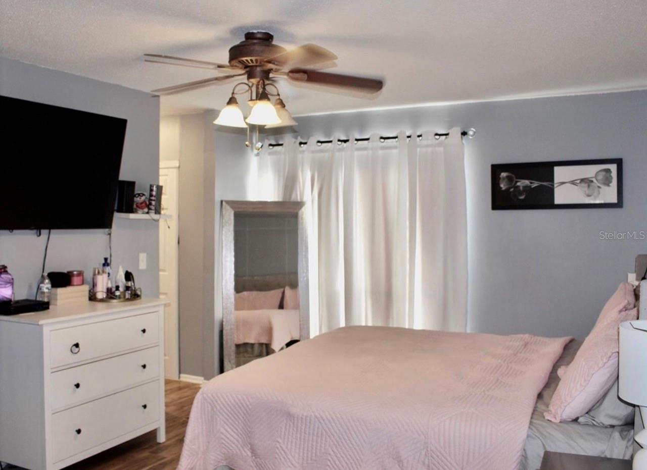 Image 13 of 17 For 429 Sheoah Boulevard 8