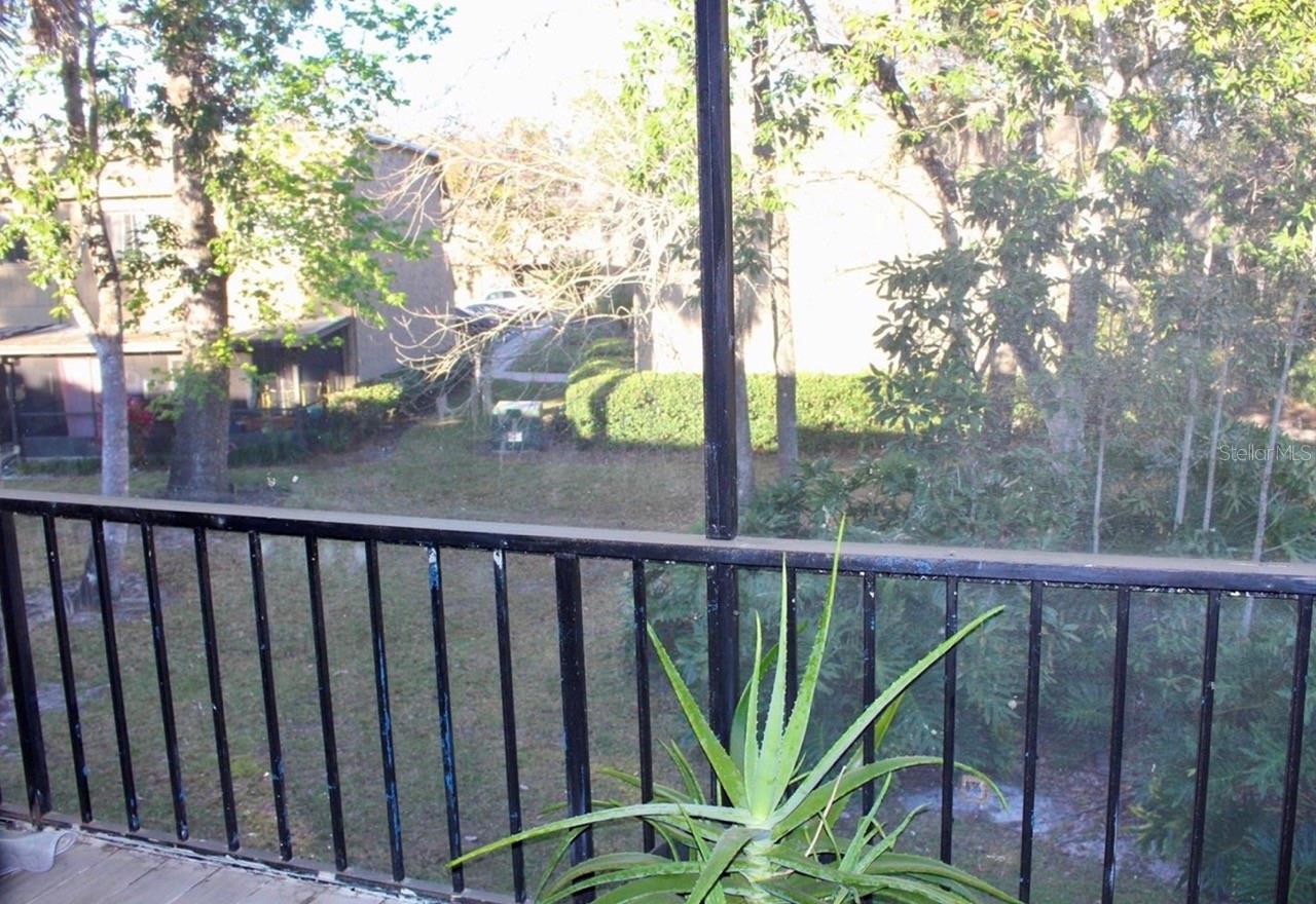 Image 15 of 17 For 429 Sheoah Boulevard 8