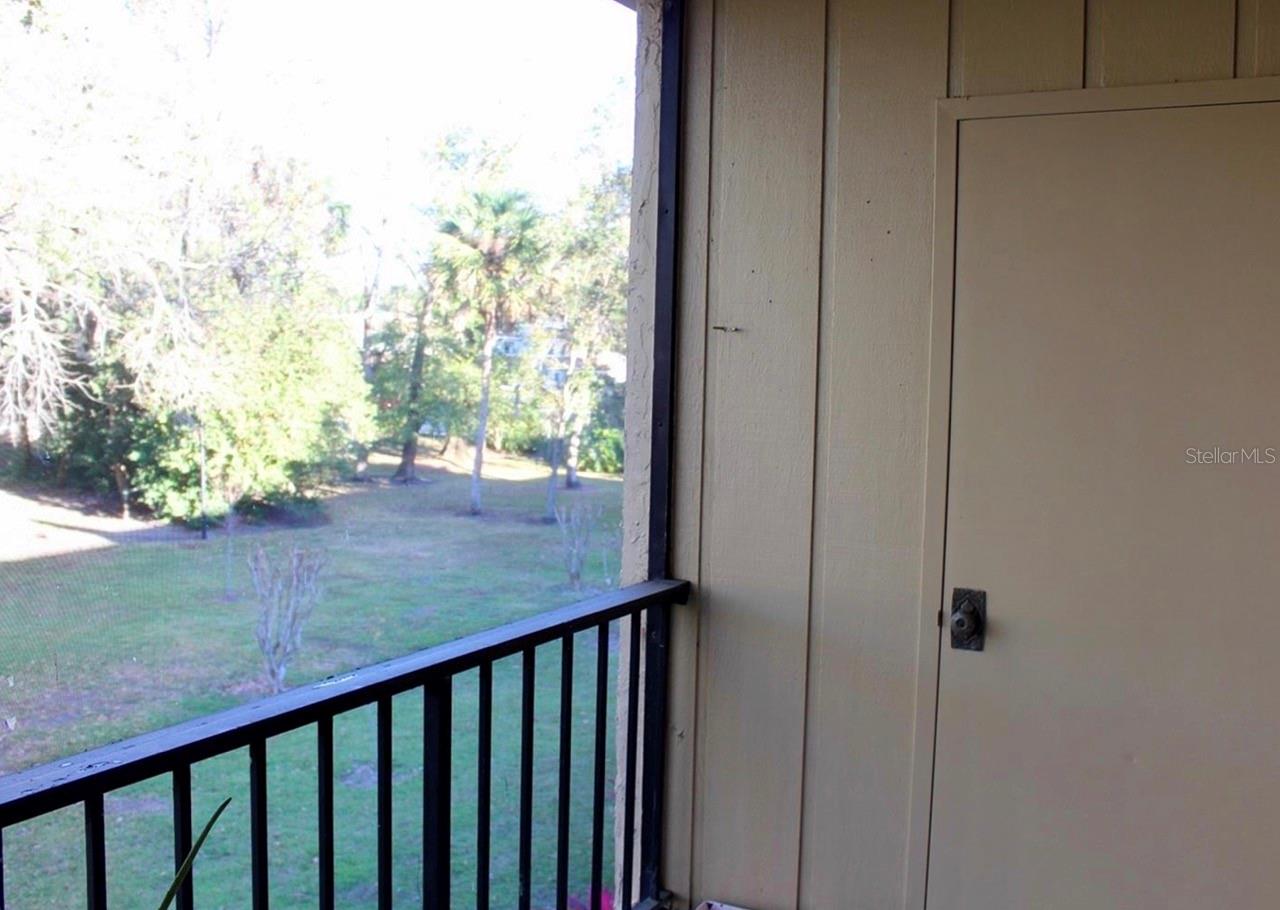 Image 16 of 17 For 429 Sheoah Boulevard 8