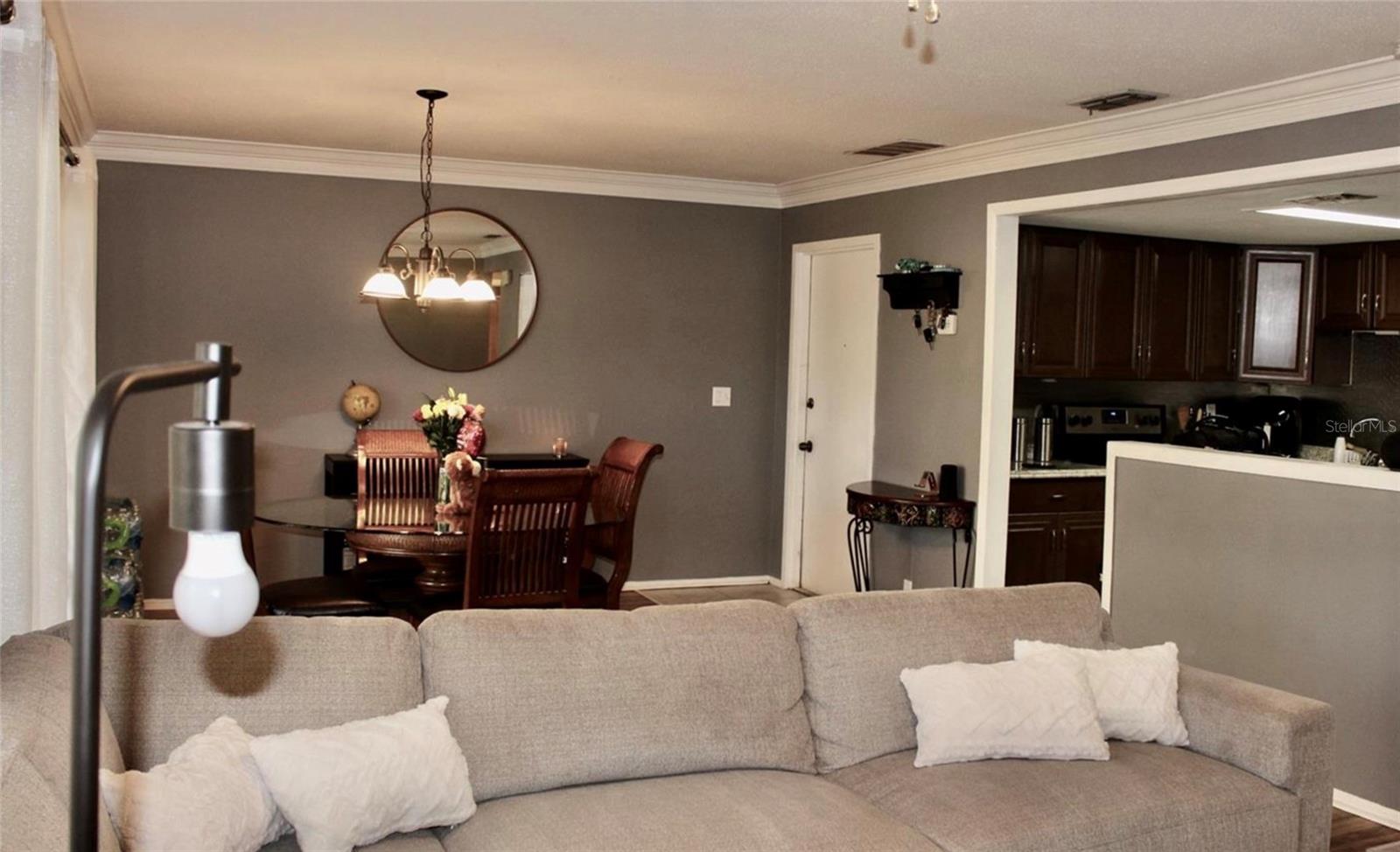 Image 3 of 17 For 429 Sheoah Boulevard 8