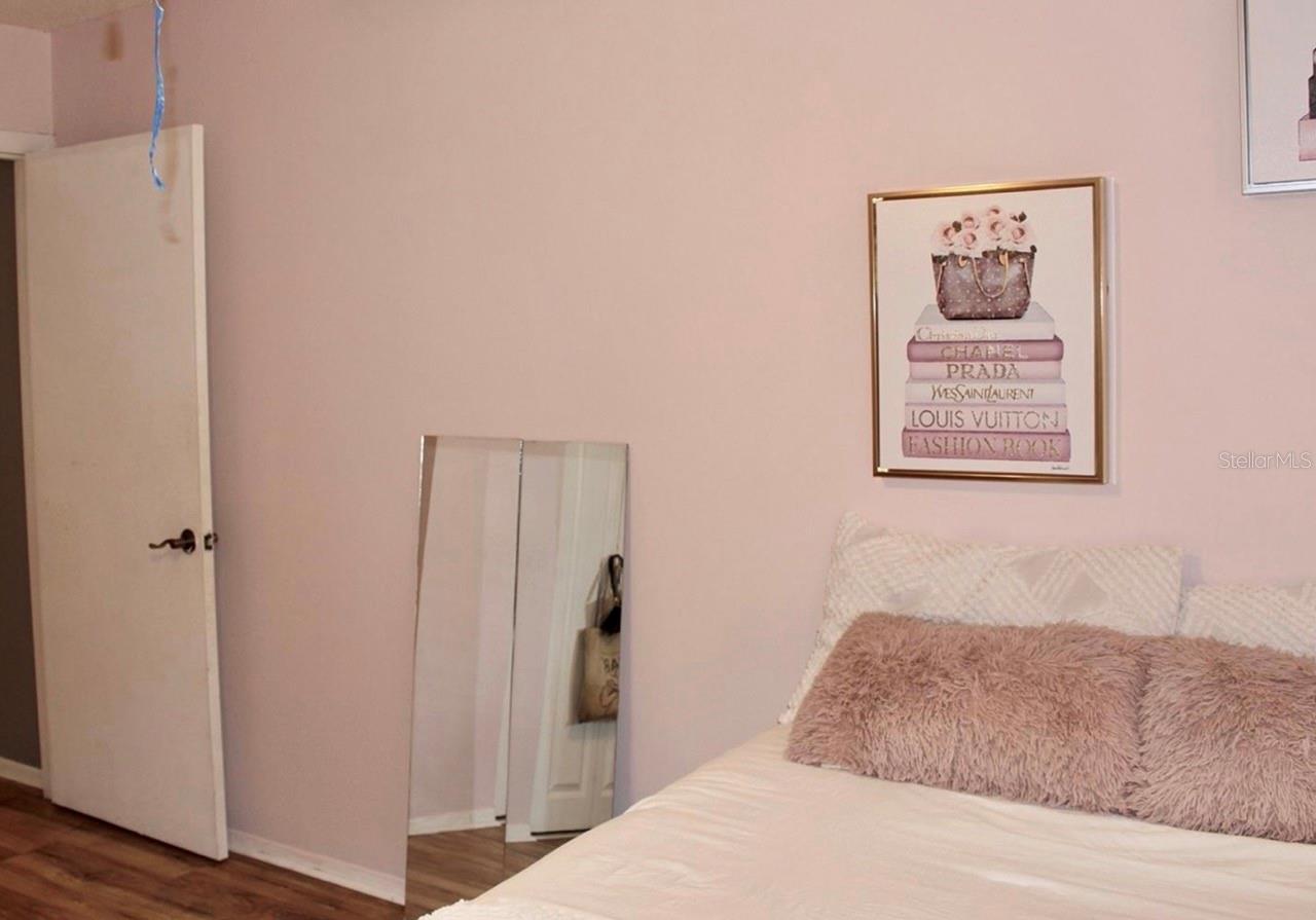 Image 9 of 17 For 429 Sheoah Boulevard 8