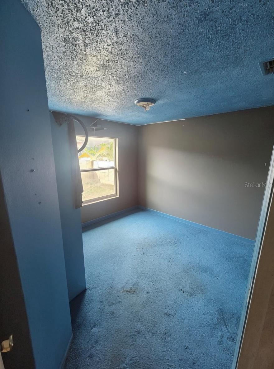 Image 16 of 24 For 299 Indian Point Circle