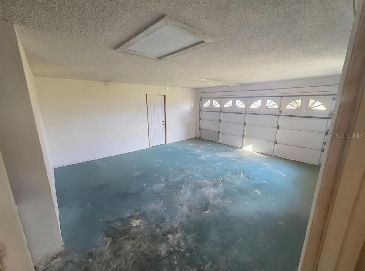 Image 19 of 24 For 299 Indian Point Circle