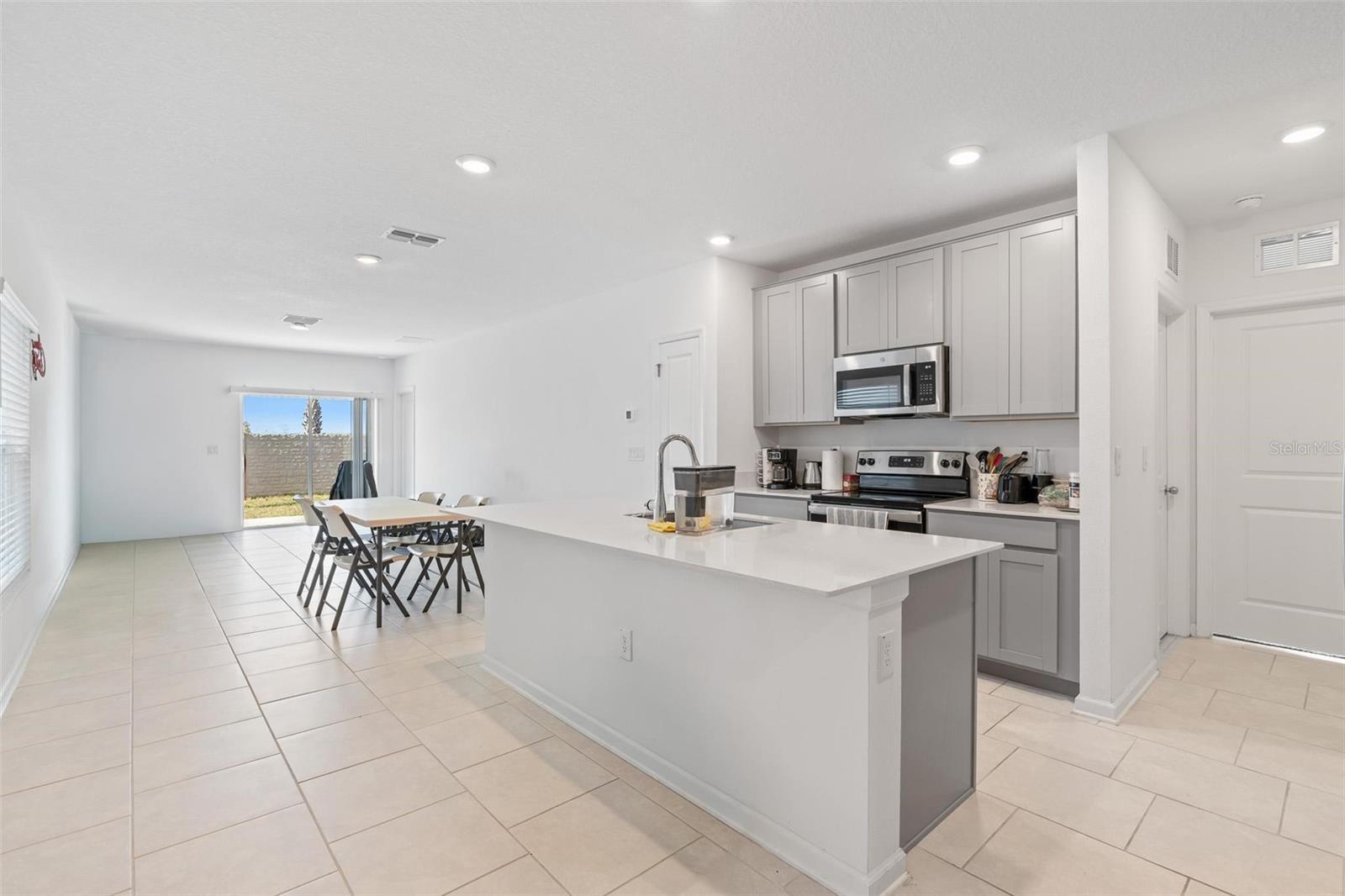 Image 12 of 34 For 360 Loch Ct