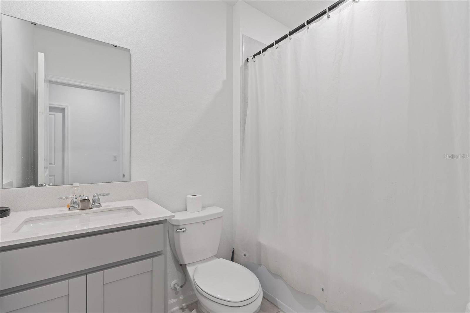 Image 21 of 34 For 360 Loch Ct