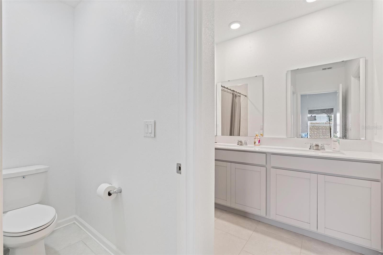 Image 29 of 34 For 360 Loch Ct