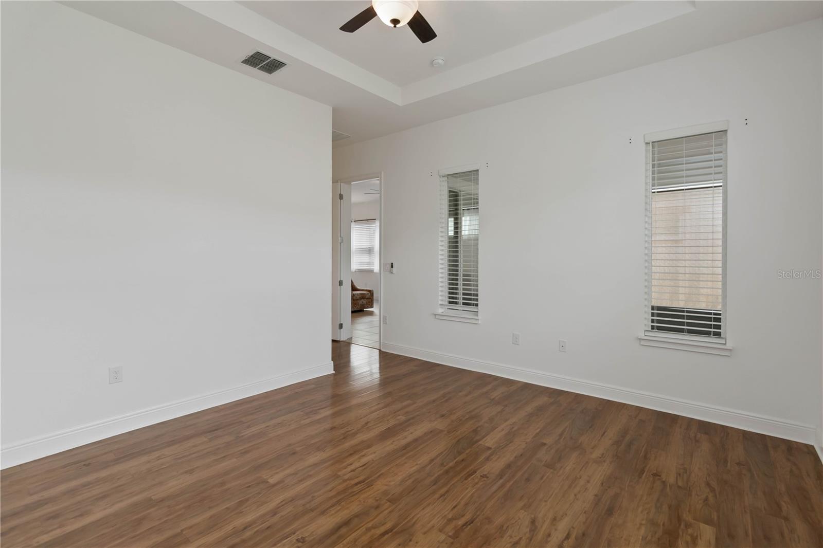 Image 28 of 43 For 2476 Datura Loop