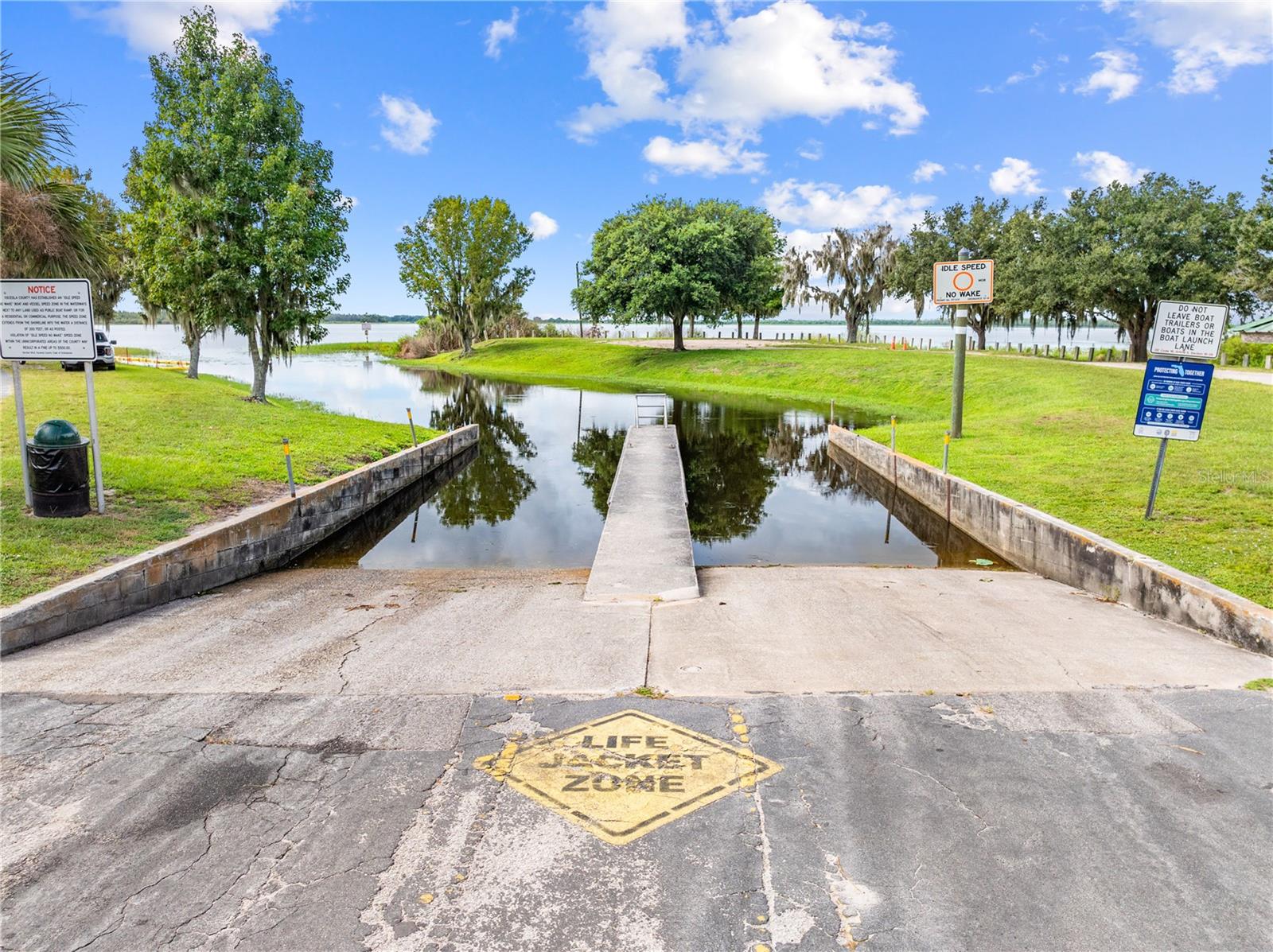 Image 38 of 41 For 435 Lantern Drive