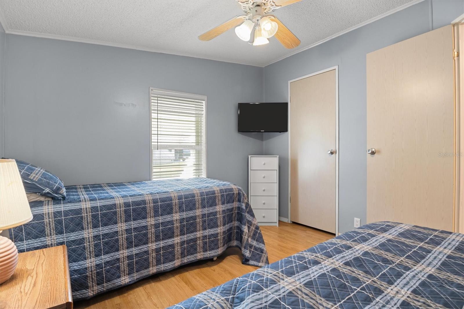 Image 16 of 43 For 6302 Treasure Valley Loop