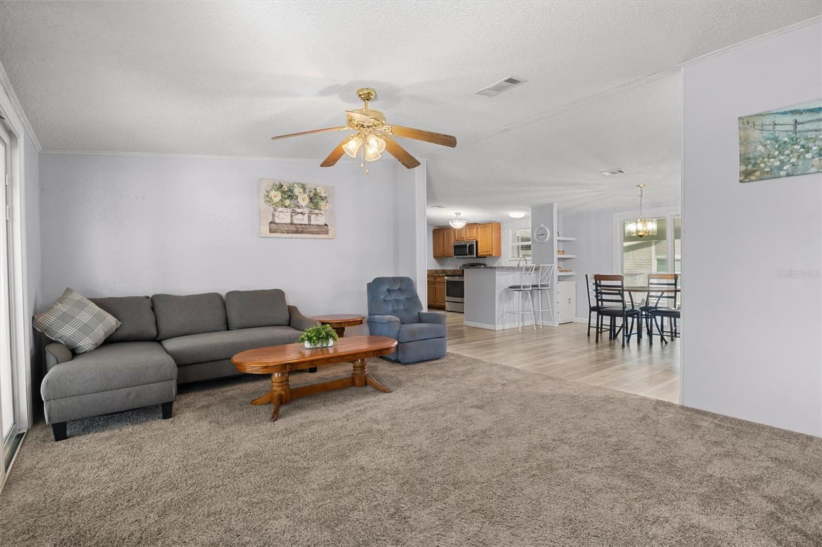 Image 6 of 43 For 6302 Treasure Valley Loop