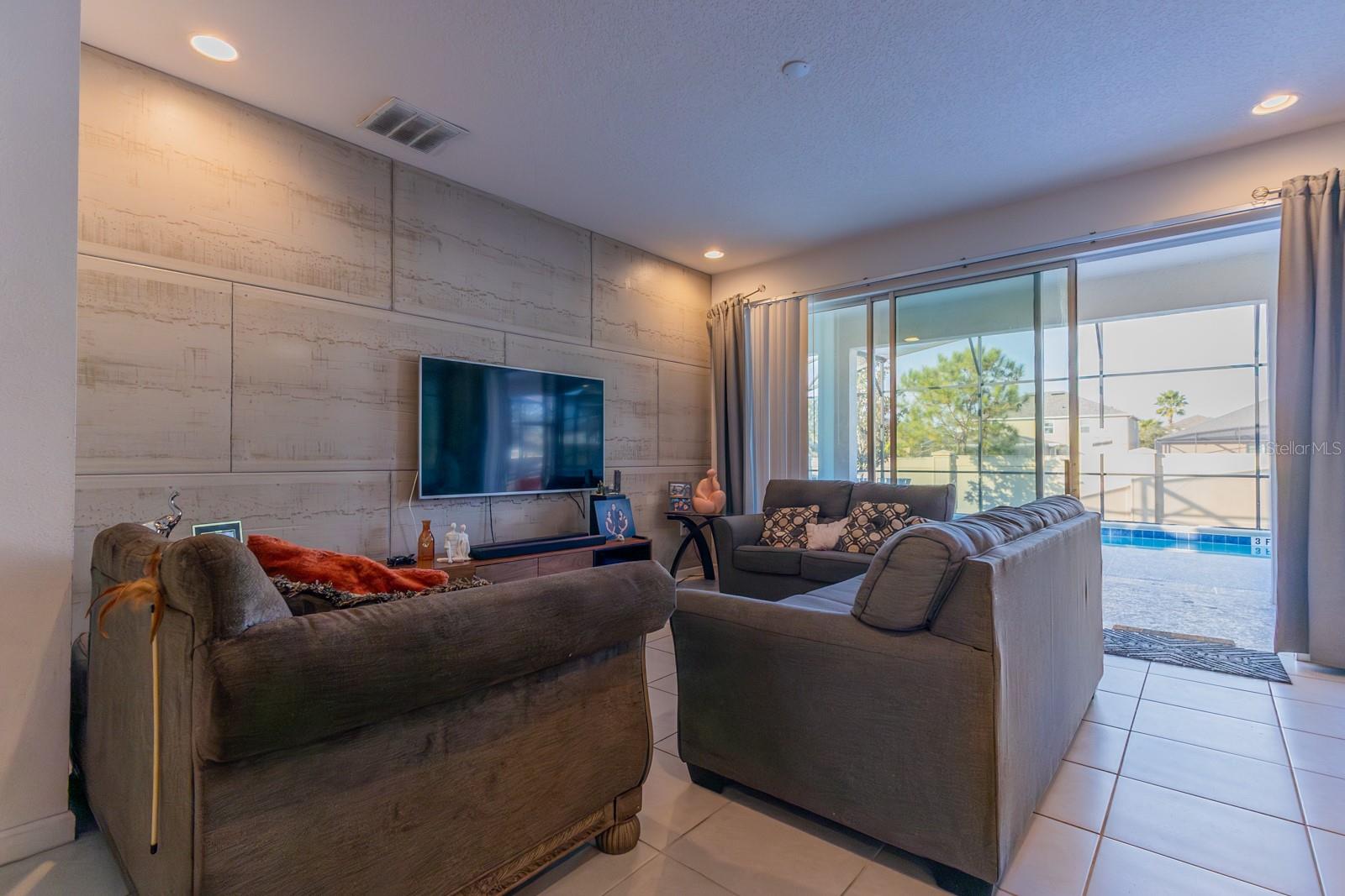 Image 13 of 28 For 2659 Calistoga Avenue