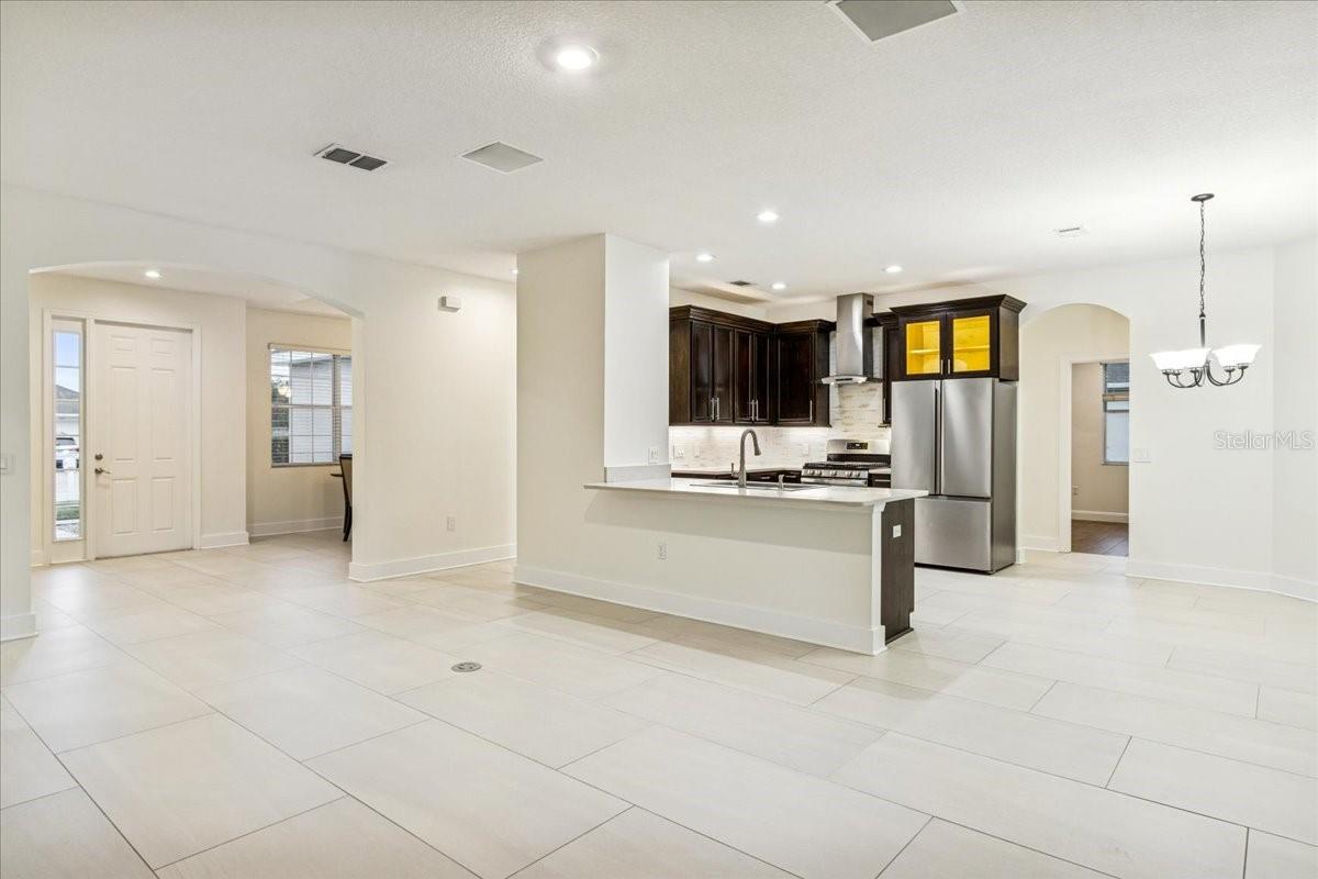 Image 5 of 23 For 516 Walking Fern Loop