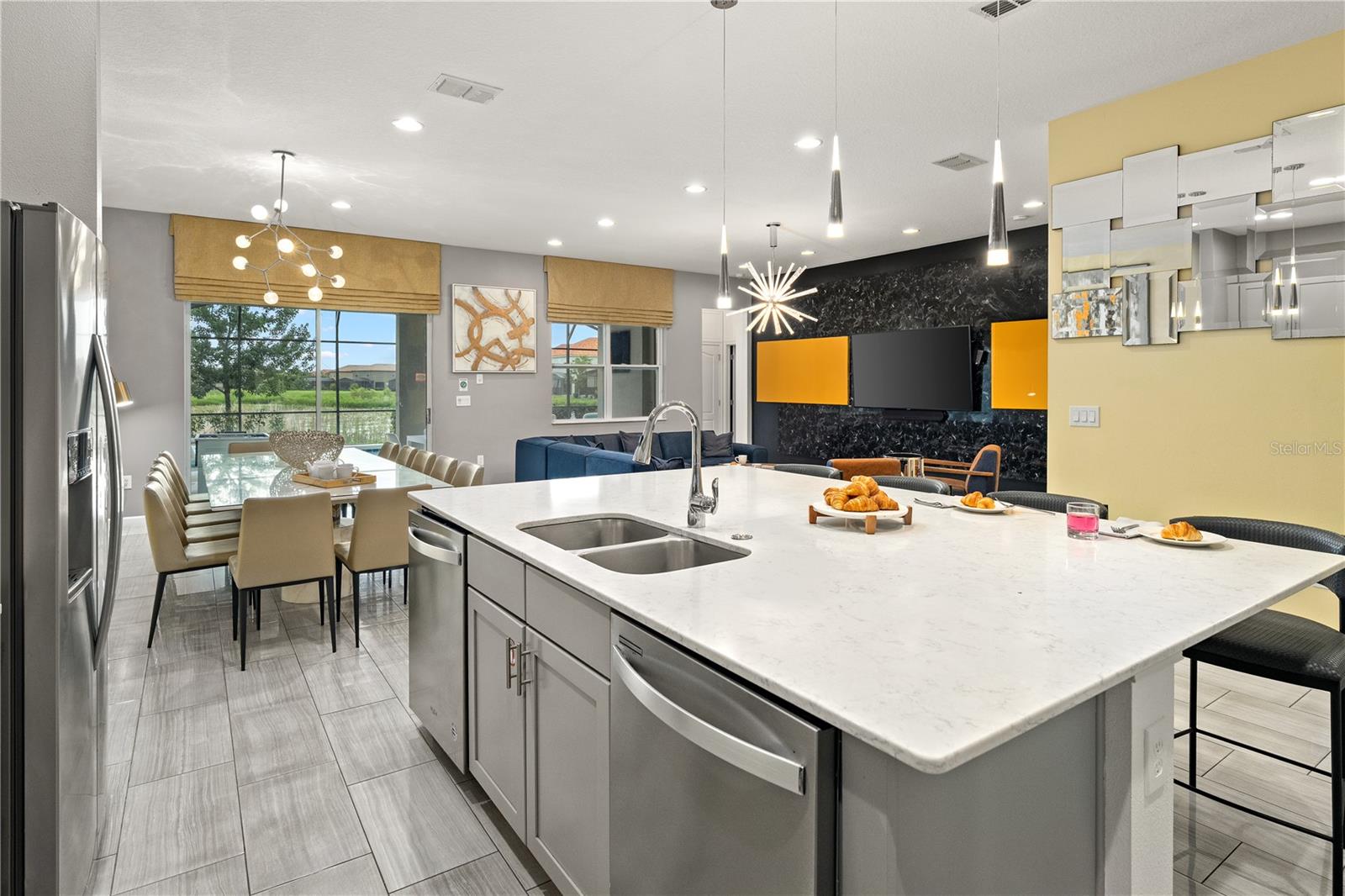 Image 15 of 55 For 8021 Oak Shadow Court