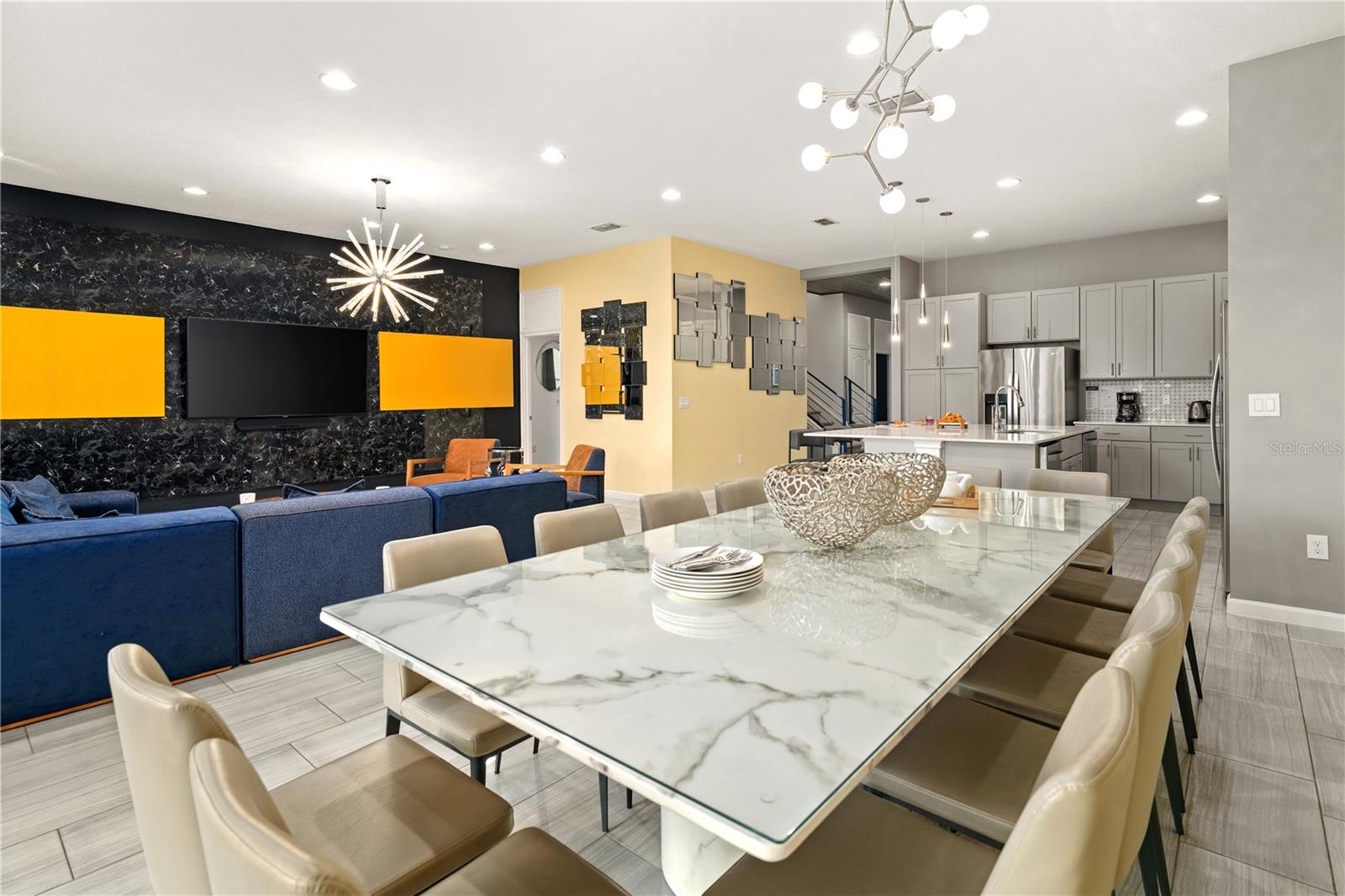 Image 21 of 55 For 8021 Oak Shadow Court