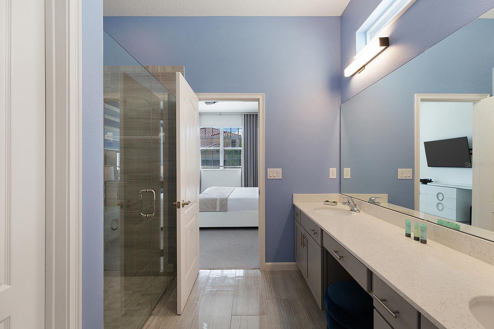 Image 32 of 55 For 8021 Oak Shadow Court